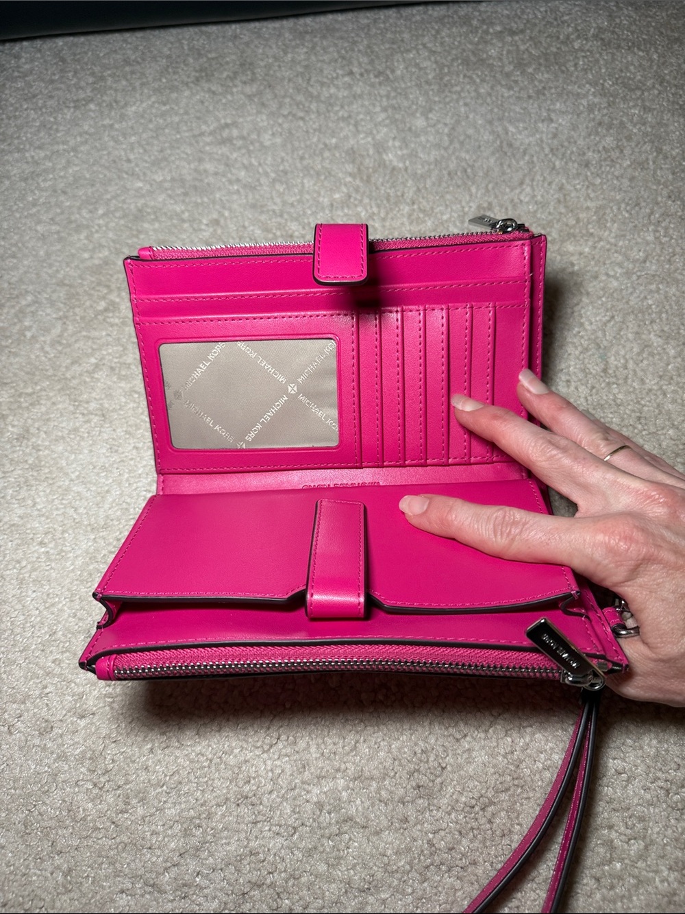 Michael Kors Dragonfruit to Light Pink Ombre Signature Jet Set Wristlet - Picture 5 of 7
